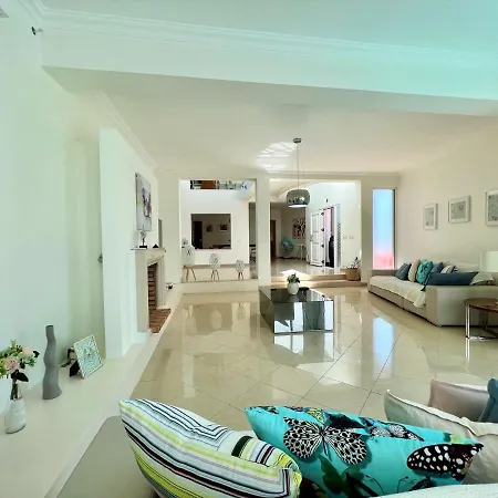 Amazing With Pool By Homing Boliqueime