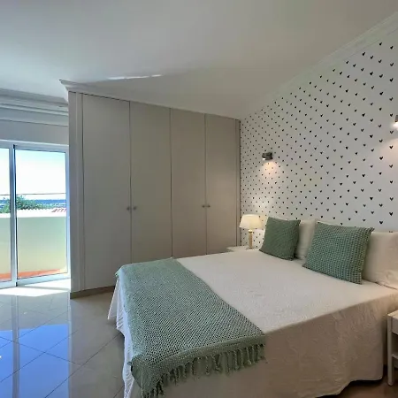Villa Amazing With Pool By Homing Boliqueime